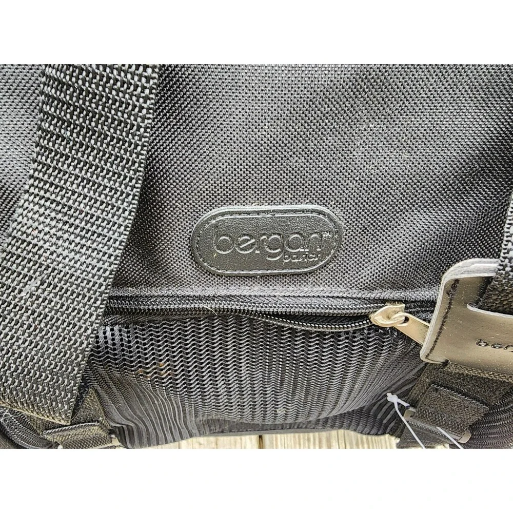 Pet Travel Safe Carrier‎ Bag Small 16x9x11.5 NEW with Tags Planes Cars Trip